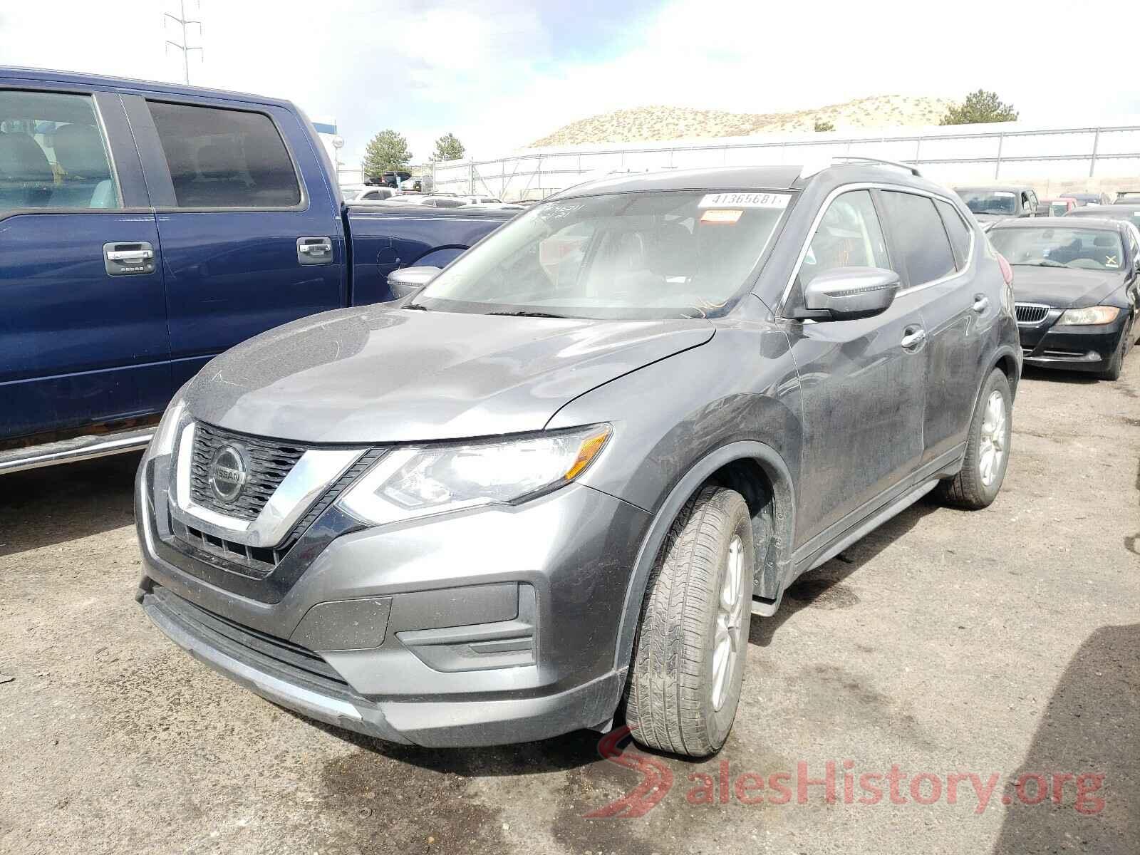 KNMAT2MT0JP607942 2018 NISSAN ROGUE