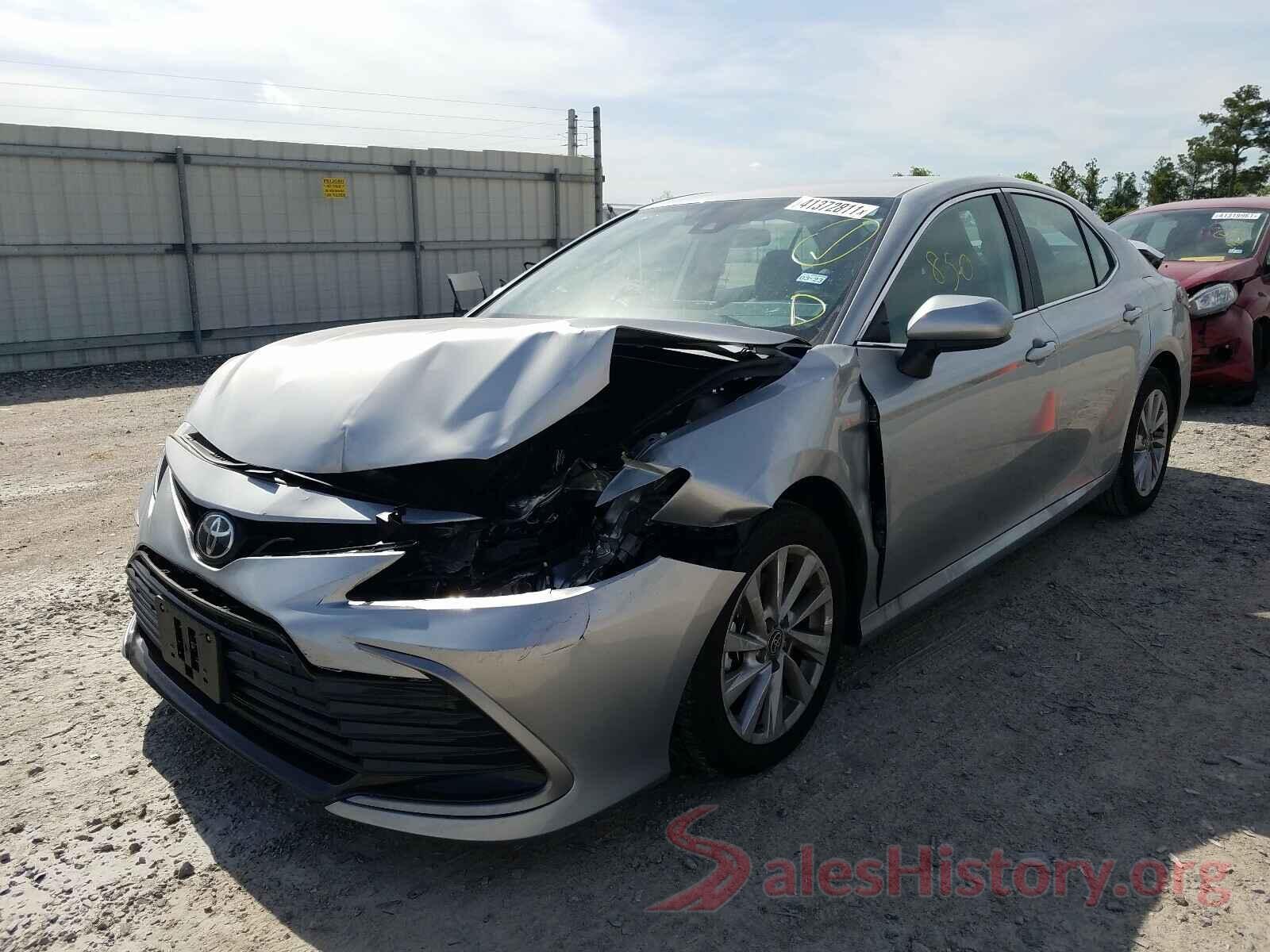 4T1C11AK9MU443595 2021 TOYOTA CAMRY