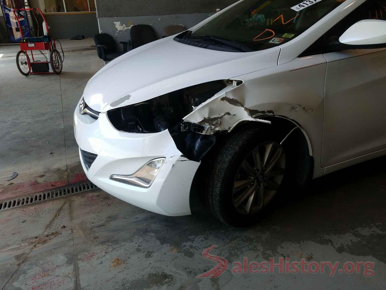 5NPDH4AE4GH653973 2016 HYUNDAI ELANTRA