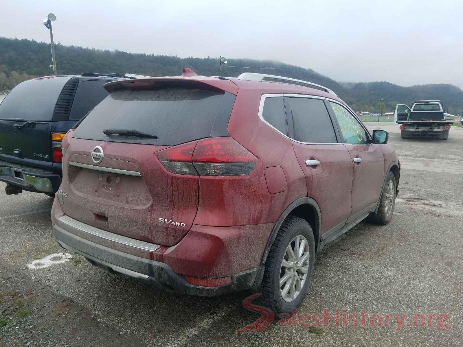 5N1AT2MV1JC724708 2018 NISSAN ROGUE