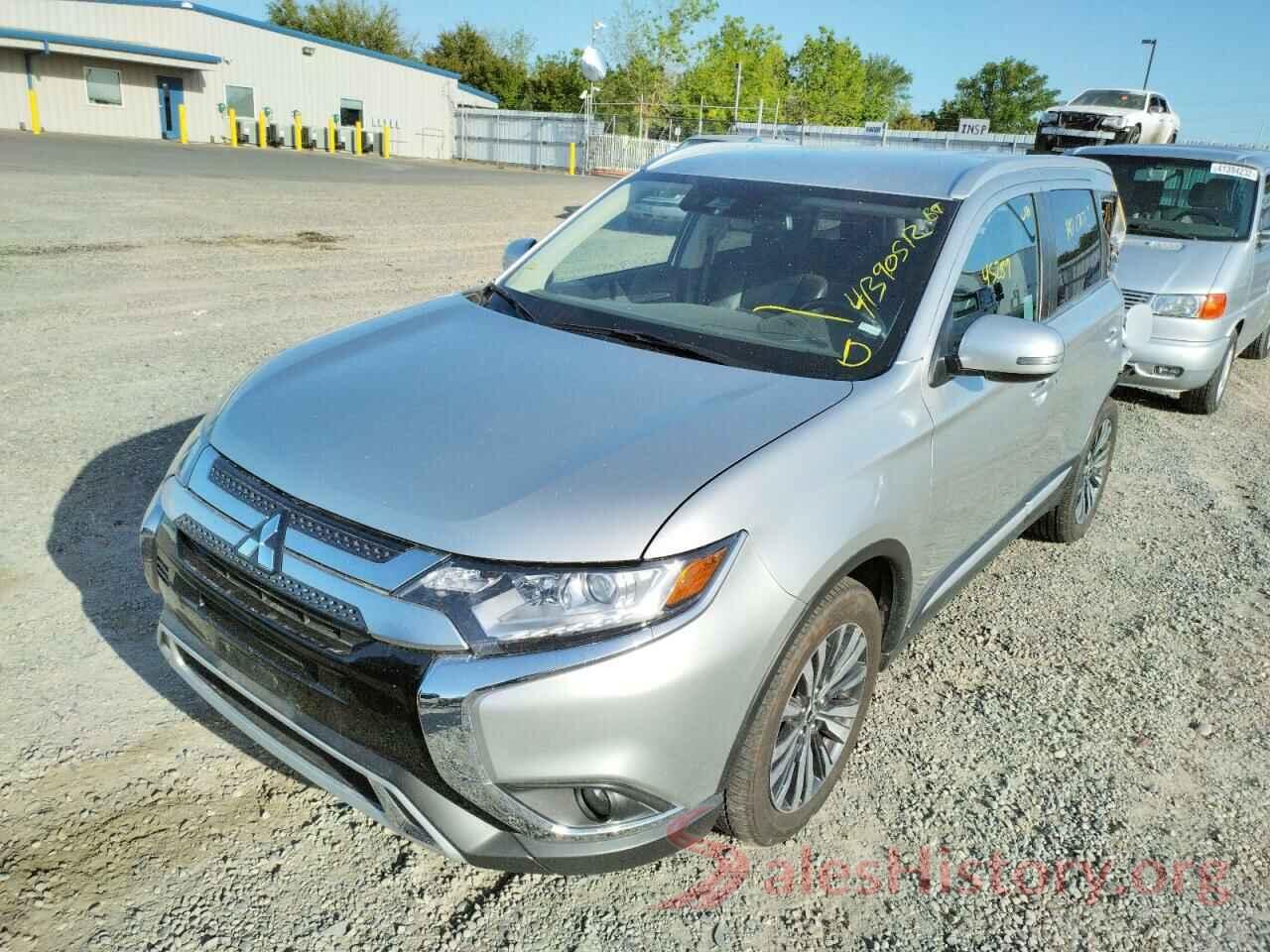 JA4AZ3A36LZ035561 2020 MITSUBISHI OUTLANDER