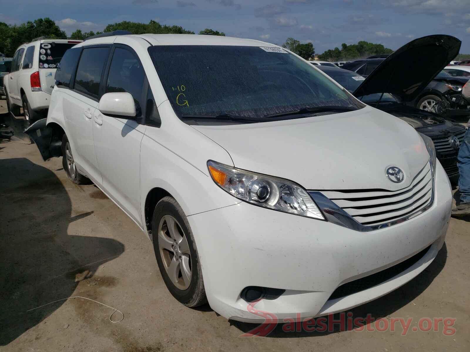 5TDKZ3DC3HS864151 2017 TOYOTA SIENNA