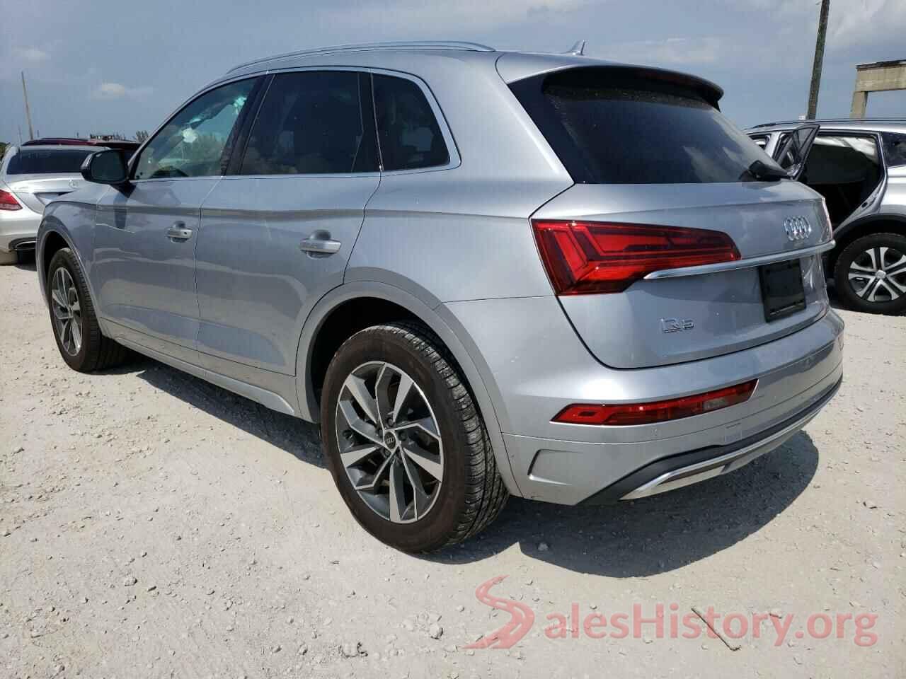 WA1AAAFY0M2073992 2021 AUDI Q5