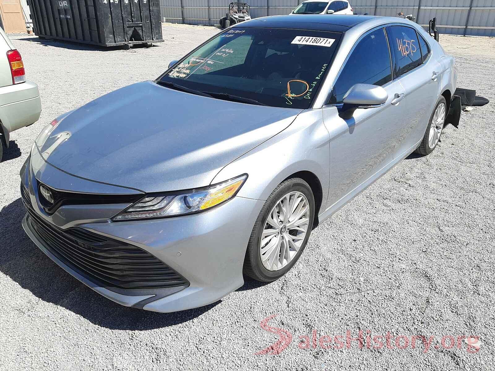 4T1B11HK7JU085622 2018 TOYOTA CAMRY