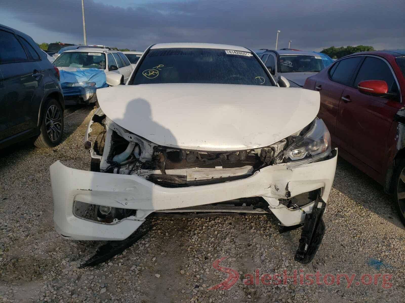 1HGCR2F58HA051996 2017 HONDA ACCORD