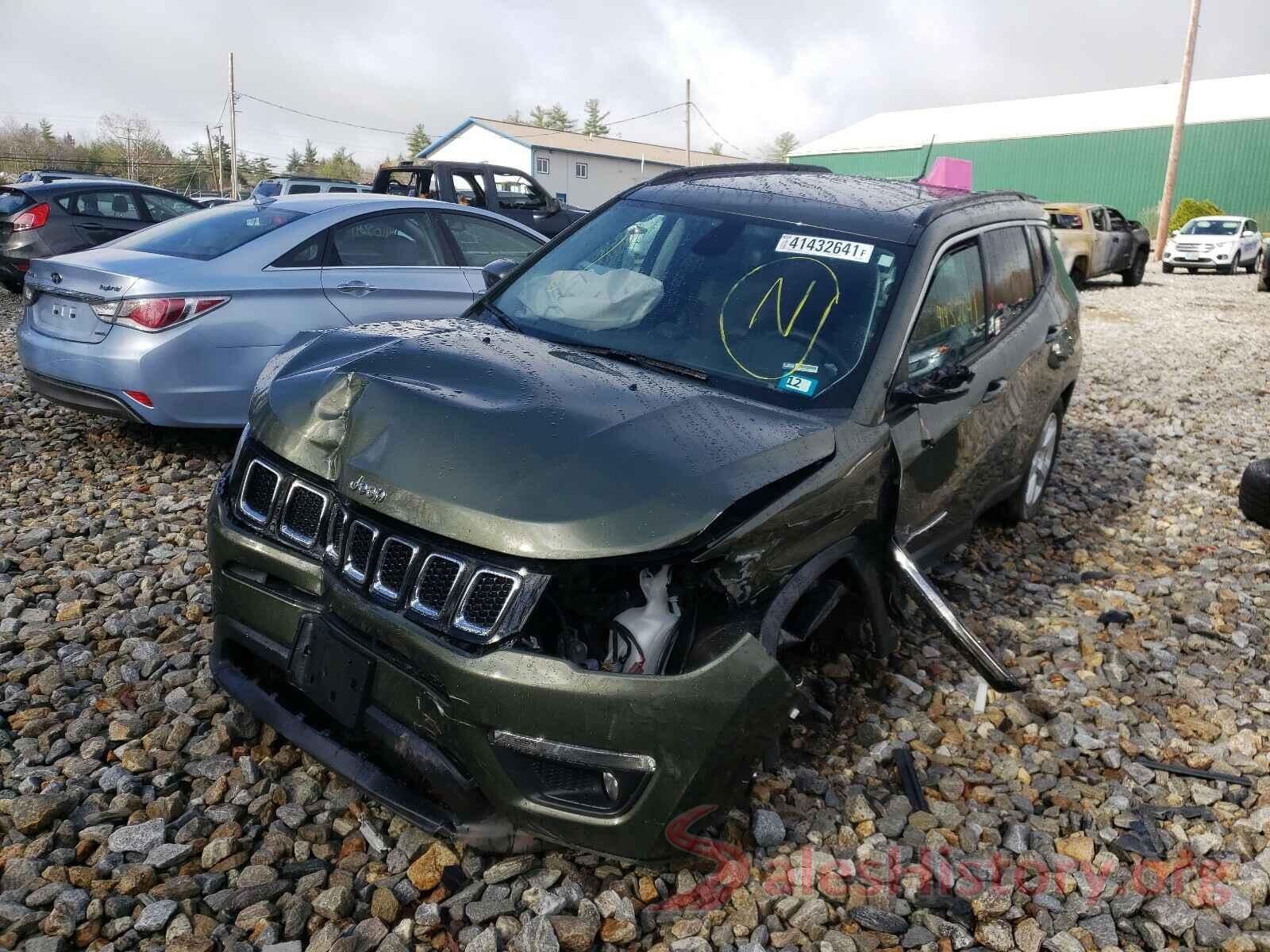 3C4NJDBB4KT760673 2019 JEEP COMPASS