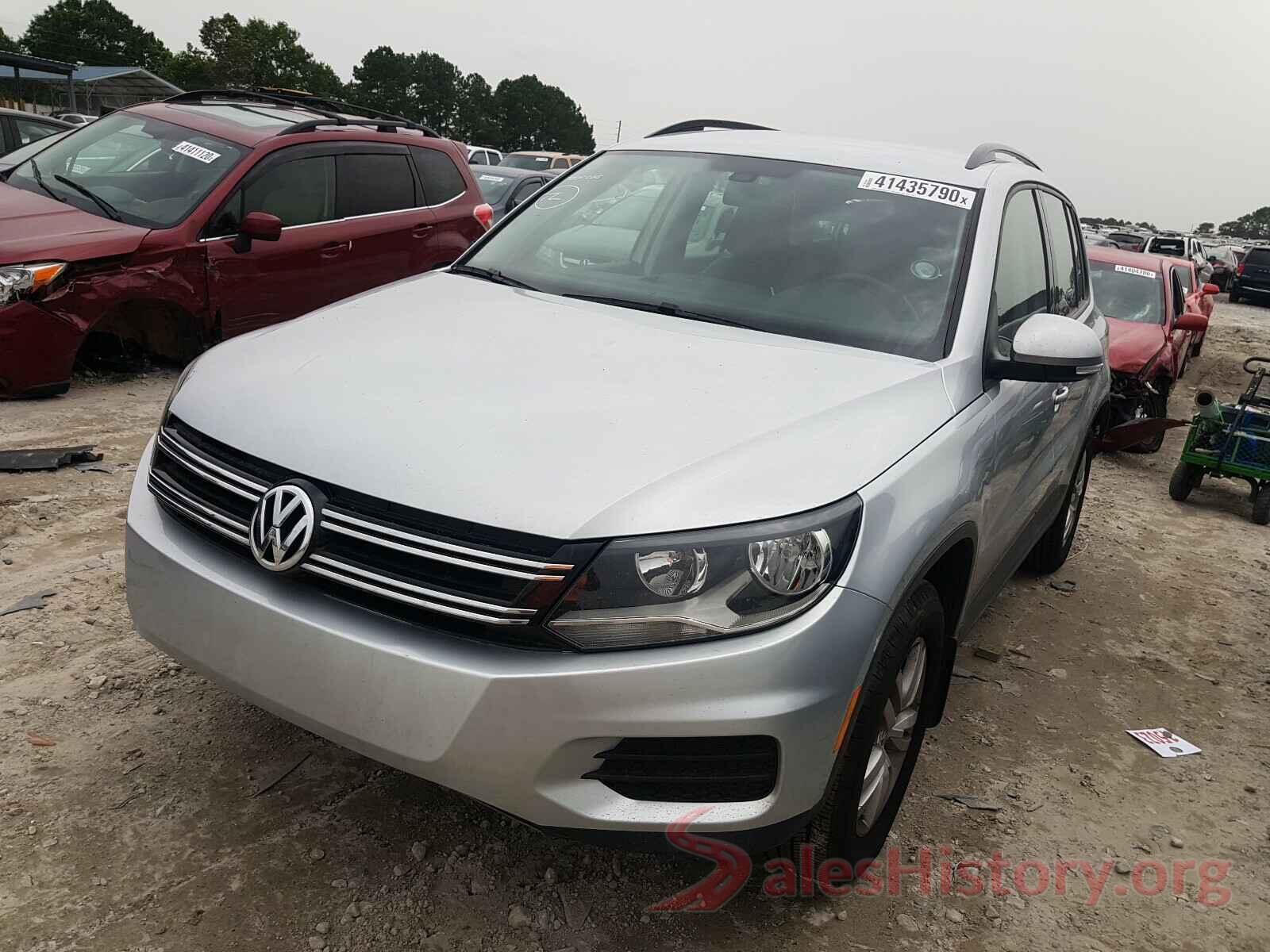 WVGAV7AX2HK030557 2017 VOLKSWAGEN TIGUAN