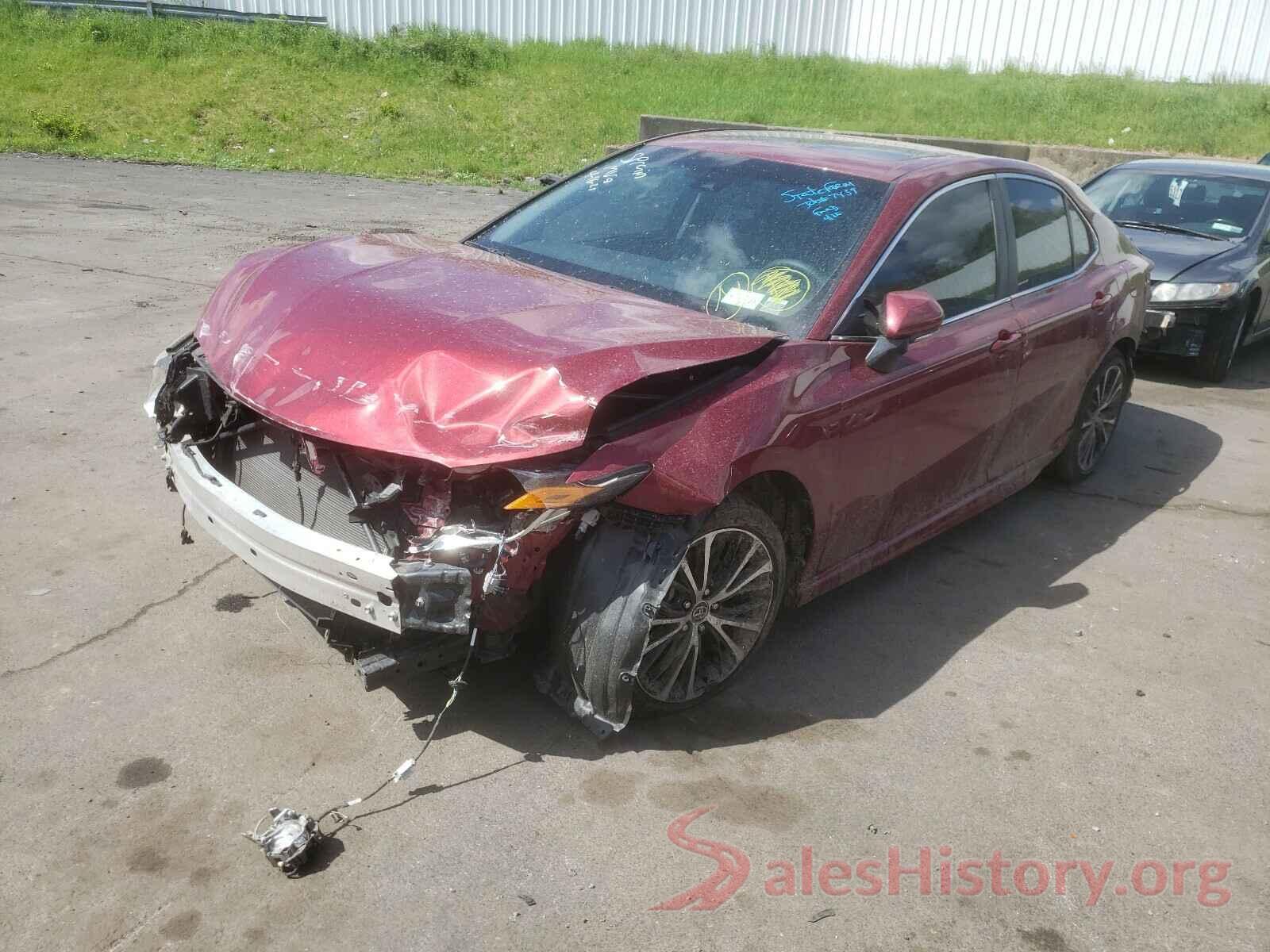 4T1B11HK2JU549240 2018 TOYOTA CAMRY