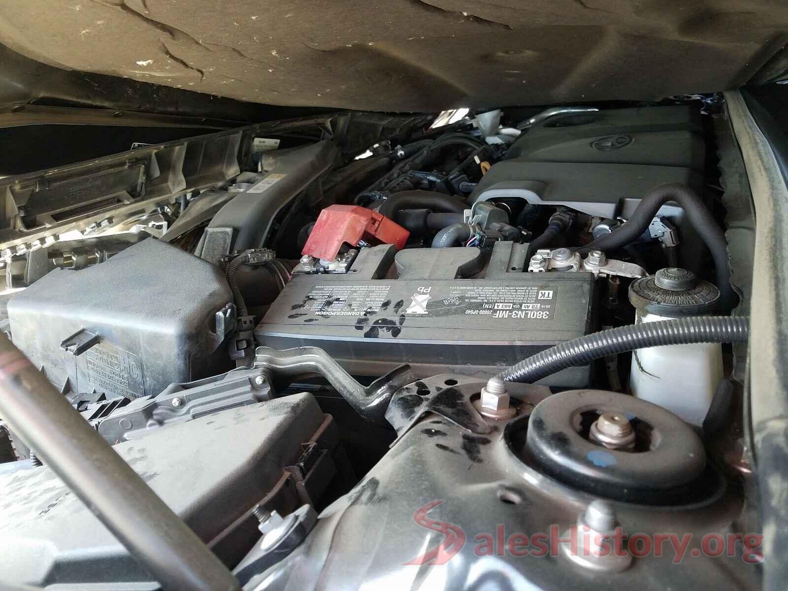 4T1B11HK0JU669912 2018 TOYOTA CAMRY