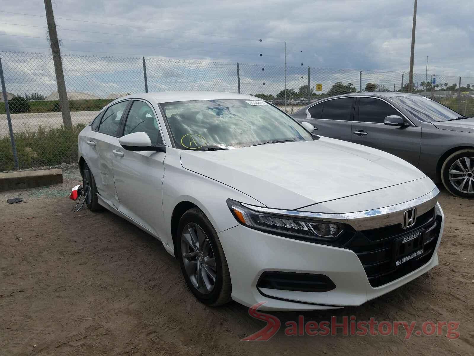 1HGCV1F15JA035845 2018 HONDA ACCORD