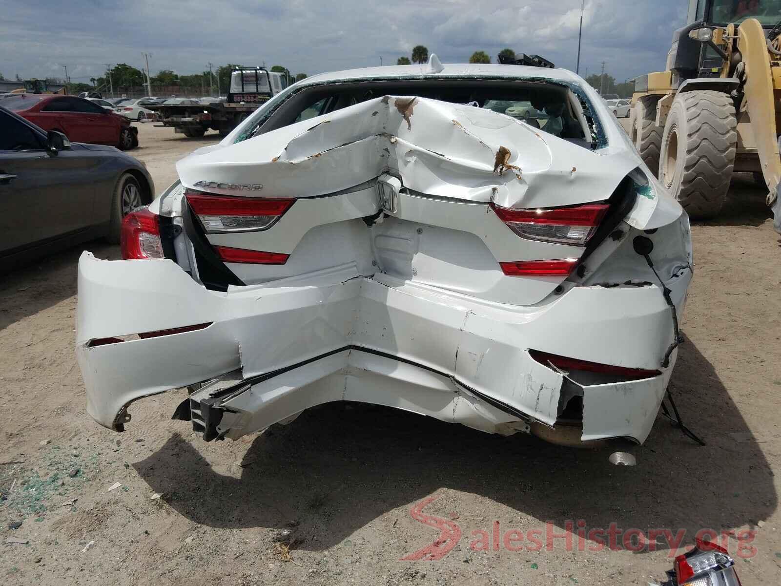 1HGCV1F15JA035845 2018 HONDA ACCORD