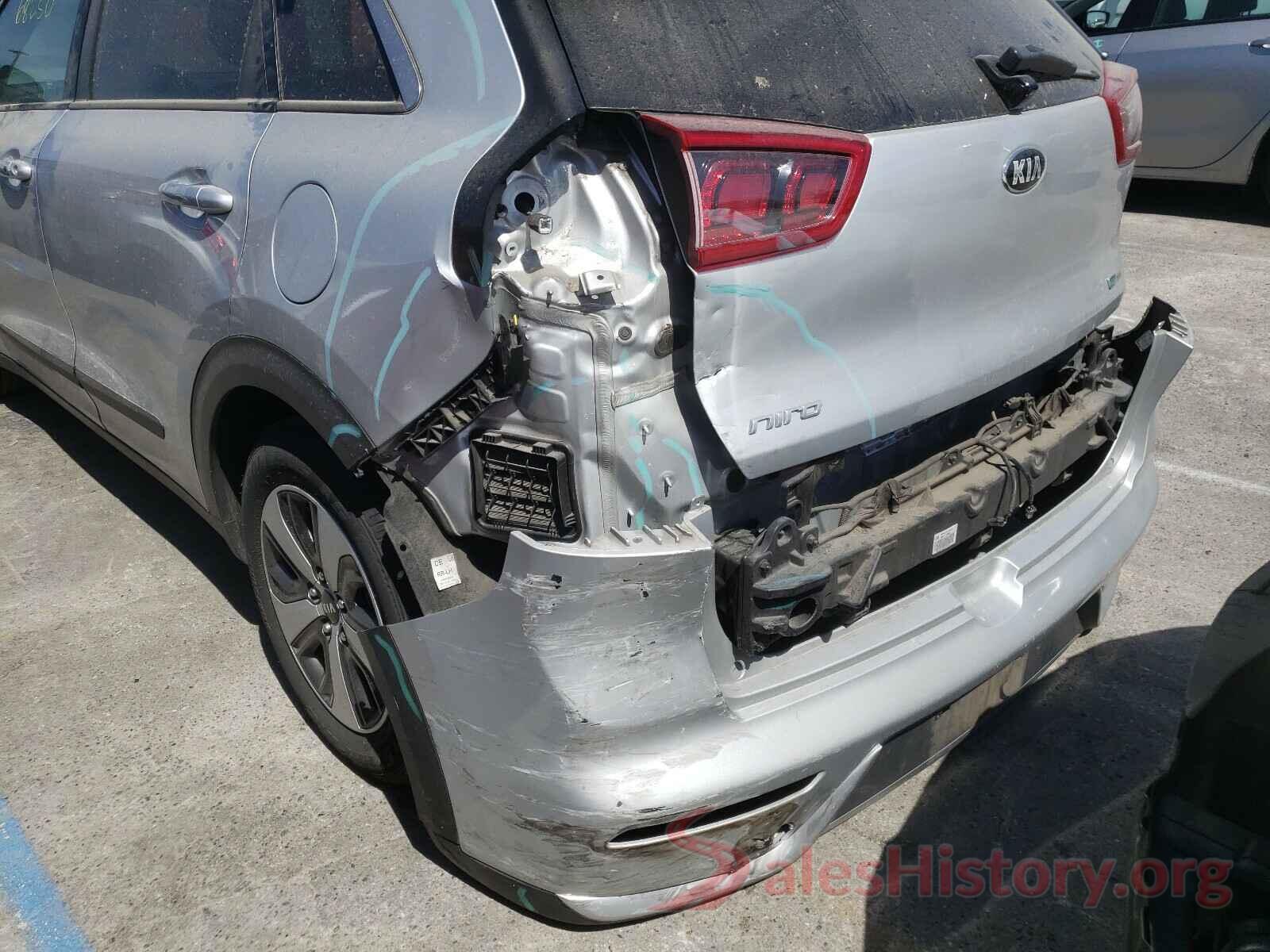 KNDCB3LCXH5047209 2017 KIA NIRO