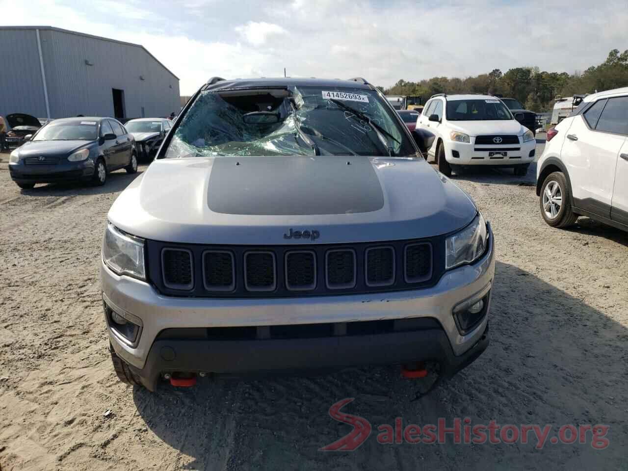 3C4NJDDB9KT739766 2019 JEEP COMPASS