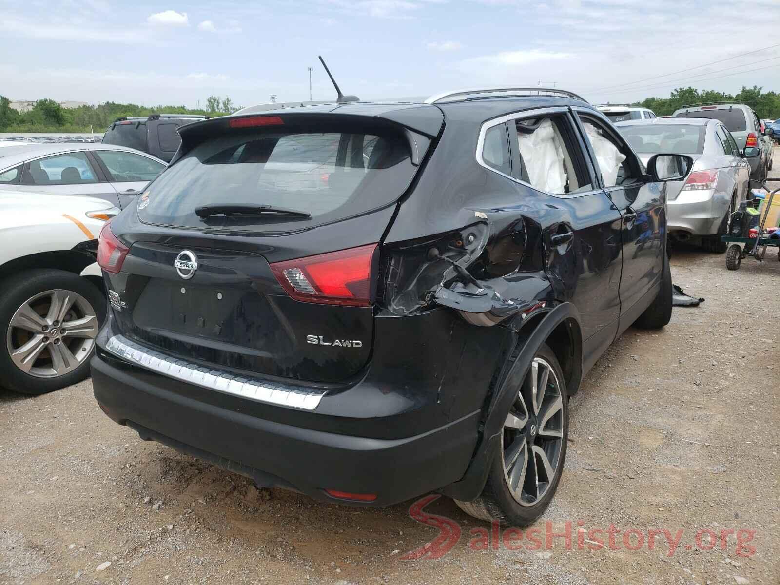 JN1BJ1CR7JW293404 2018 NISSAN ROGUE