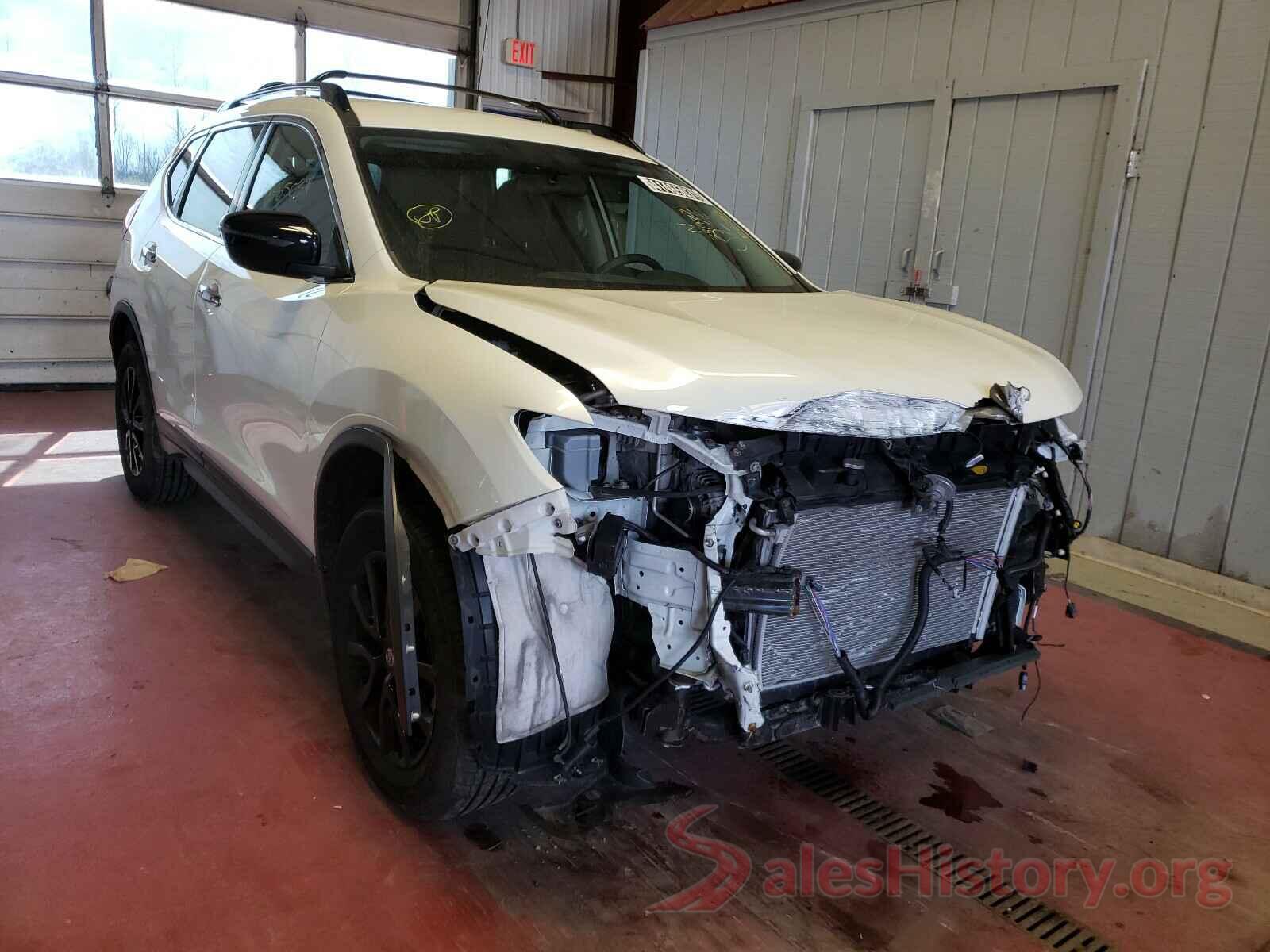 5N1AT2MV0JC749129 2018 NISSAN ROGUE