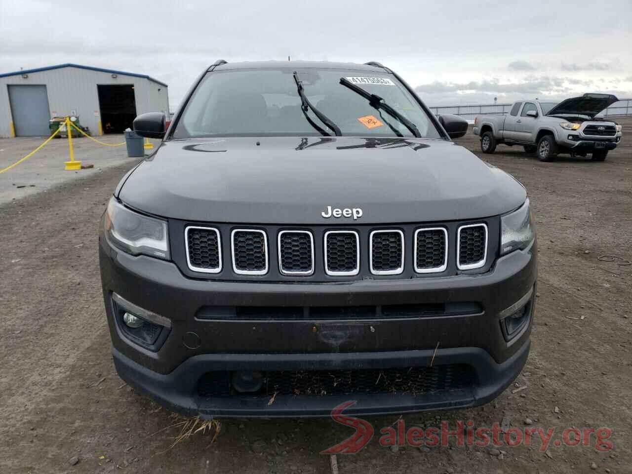 3C4NJDBB7JT392617 2018 JEEP COMPASS