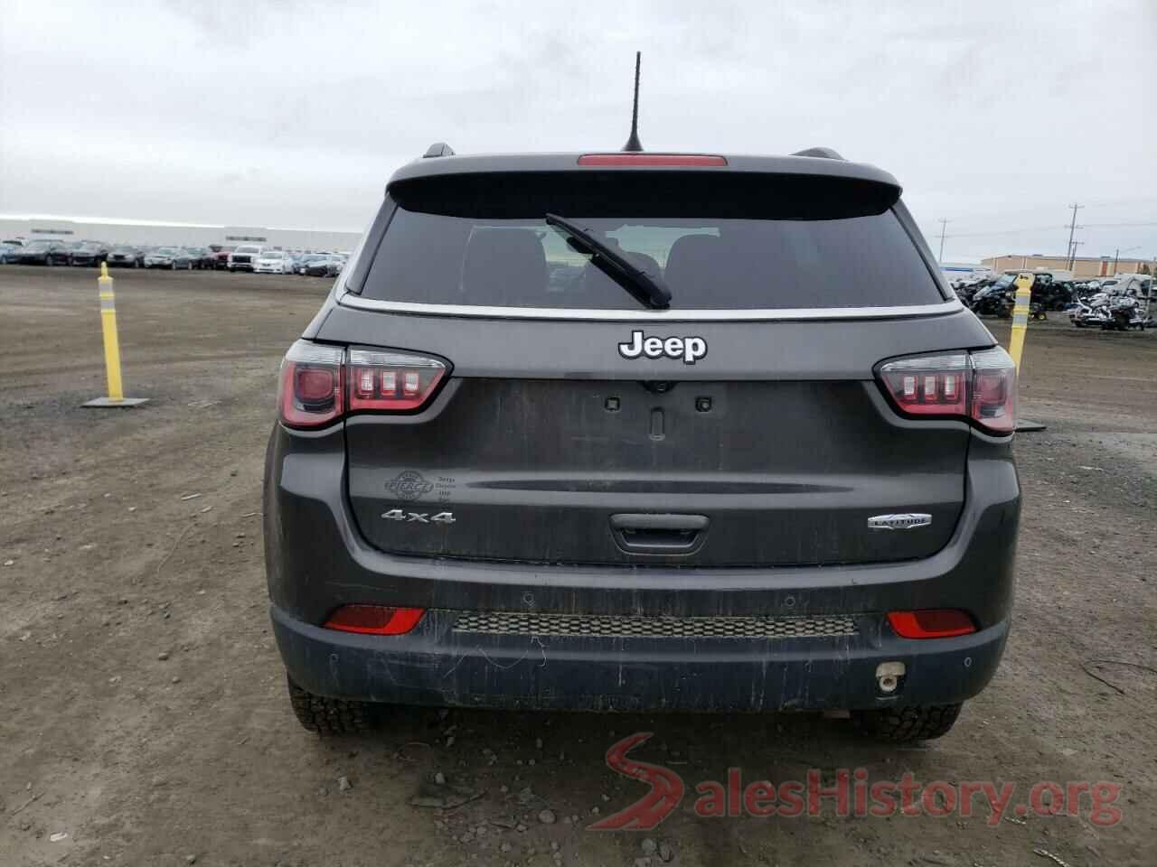 3C4NJDBB7JT392617 2018 JEEP COMPASS