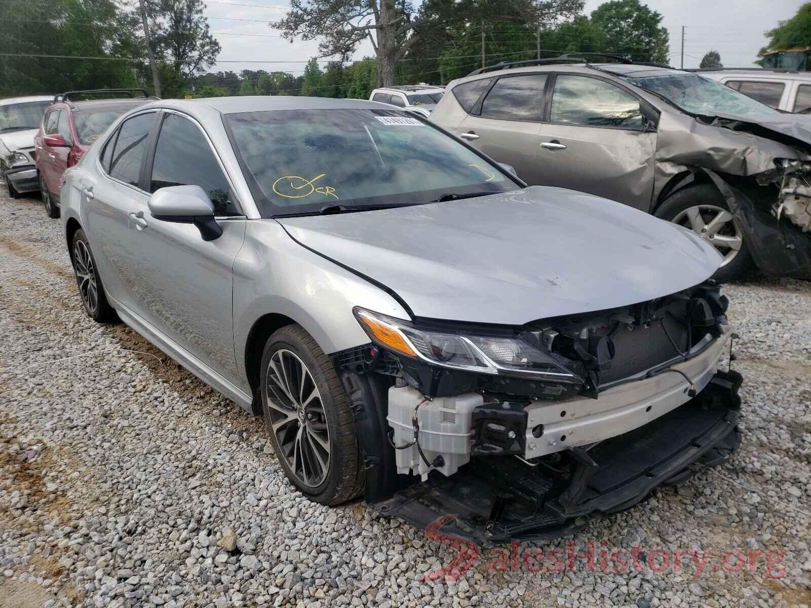 4T1B11HK3JU022100 2018 TOYOTA CAMRY