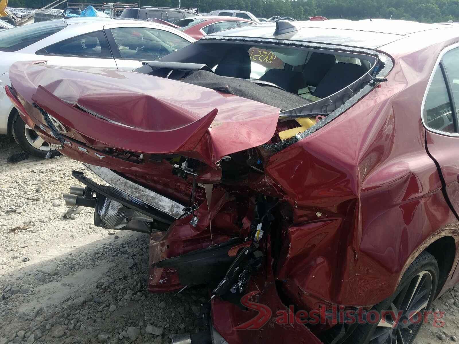 4T1B61HK6JU612129 2018 TOYOTA CAMRY