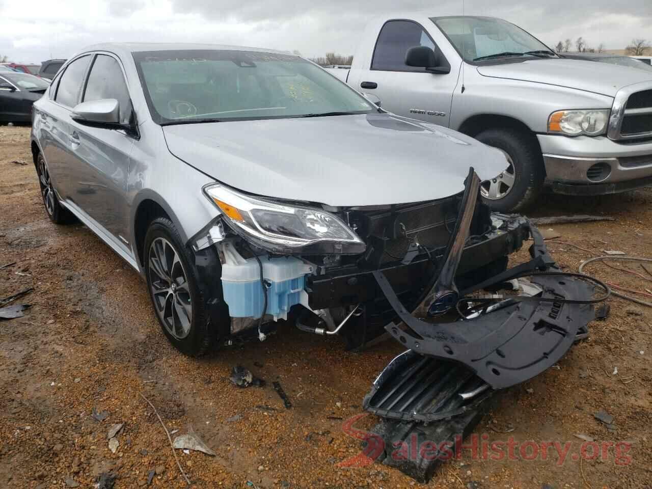 4T1BD1EBXJU064694 2018 TOYOTA AVALON