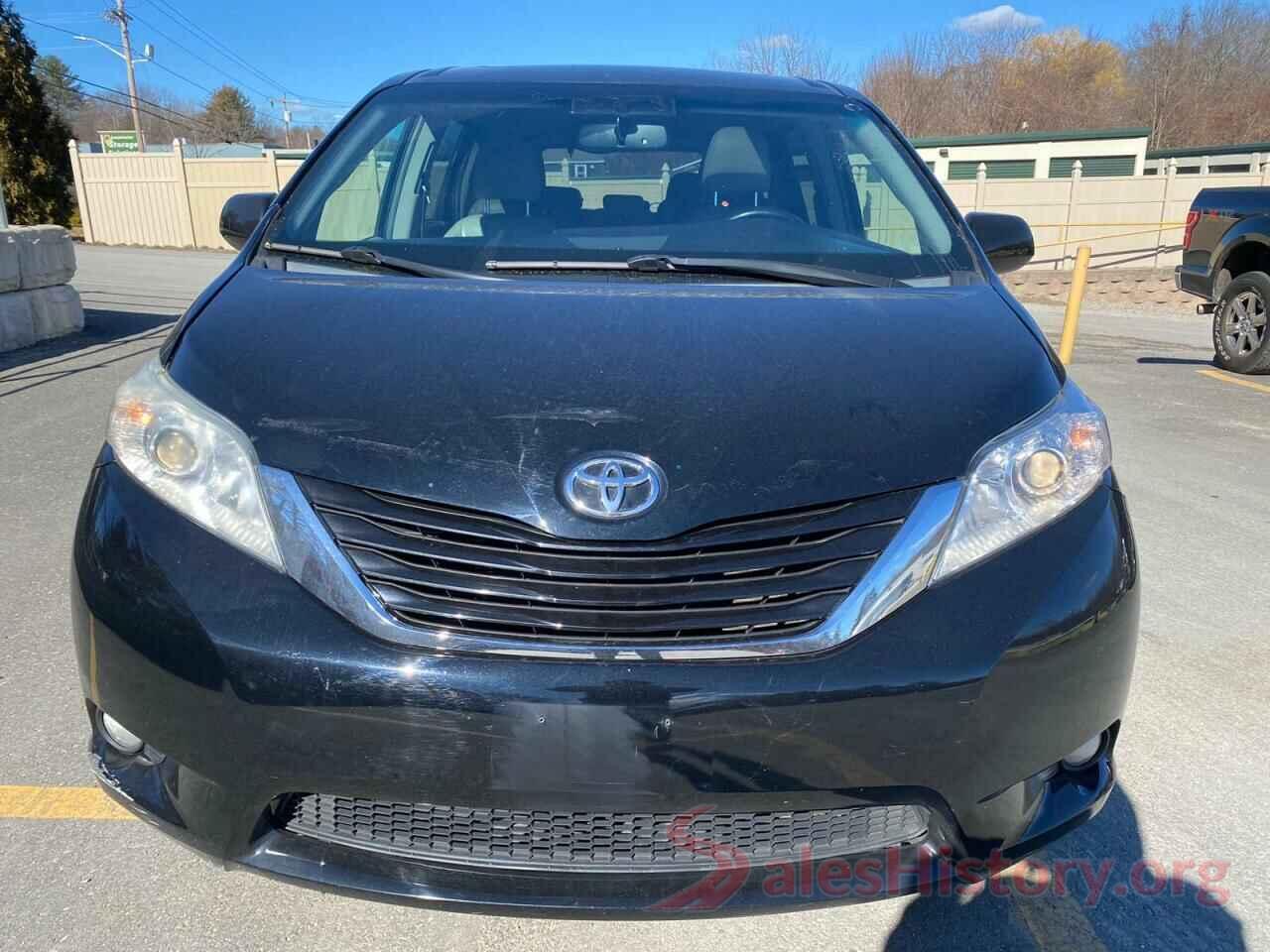 5TDYK3DC8GS715411 2016 TOYOTA SIENNA