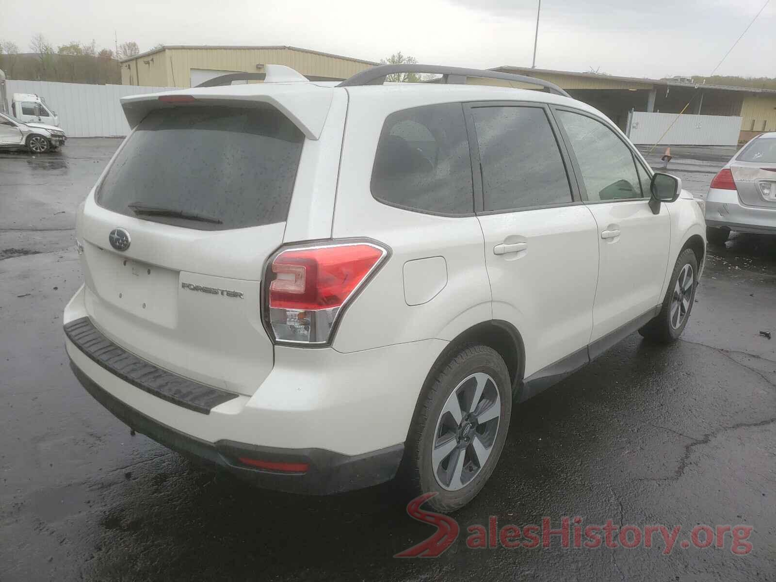 JF2SJAGC0JH479116 2018 SUBARU FORESTER