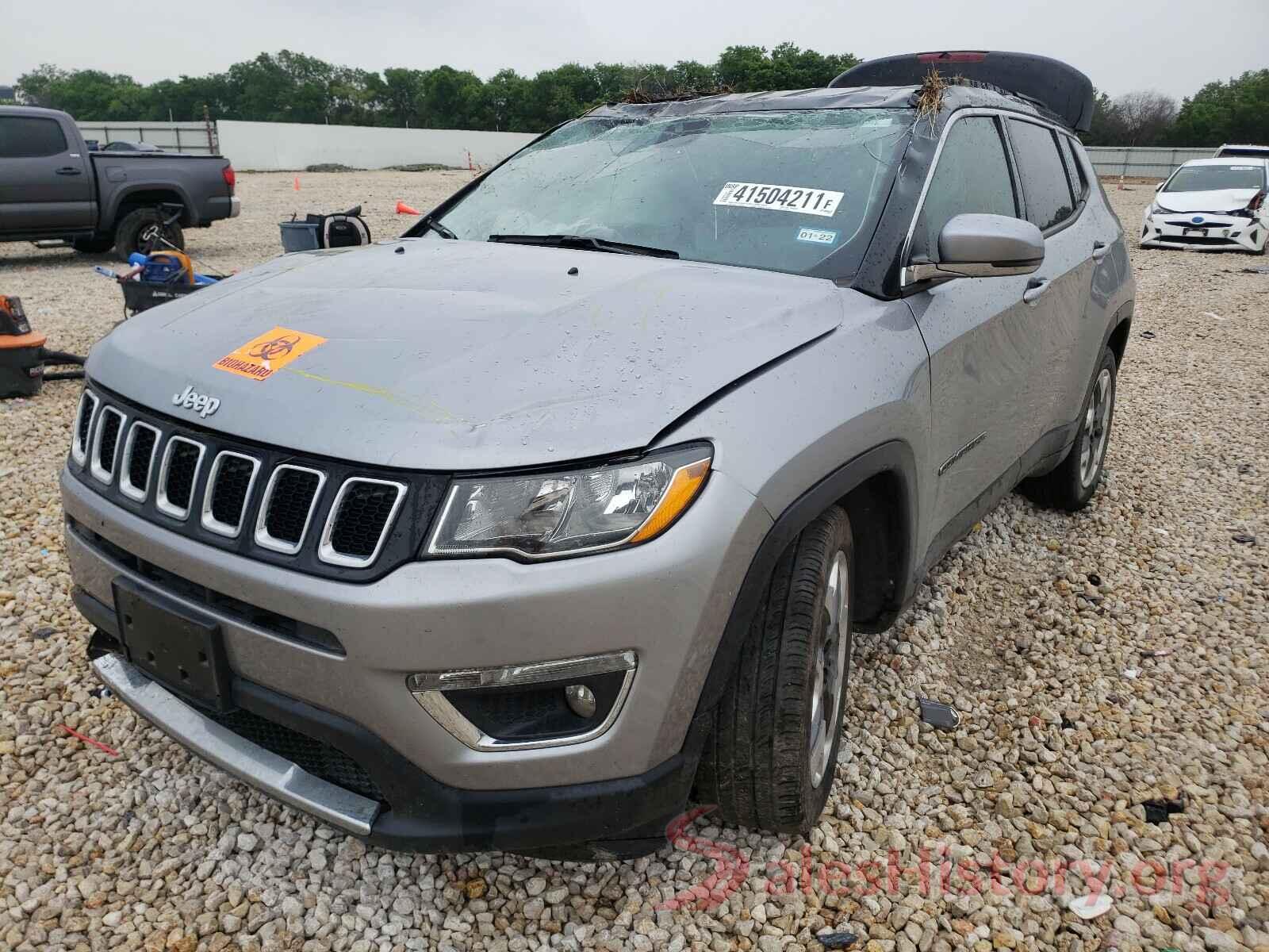 3C4NJCCB2JT124261 2018 JEEP COMPASS