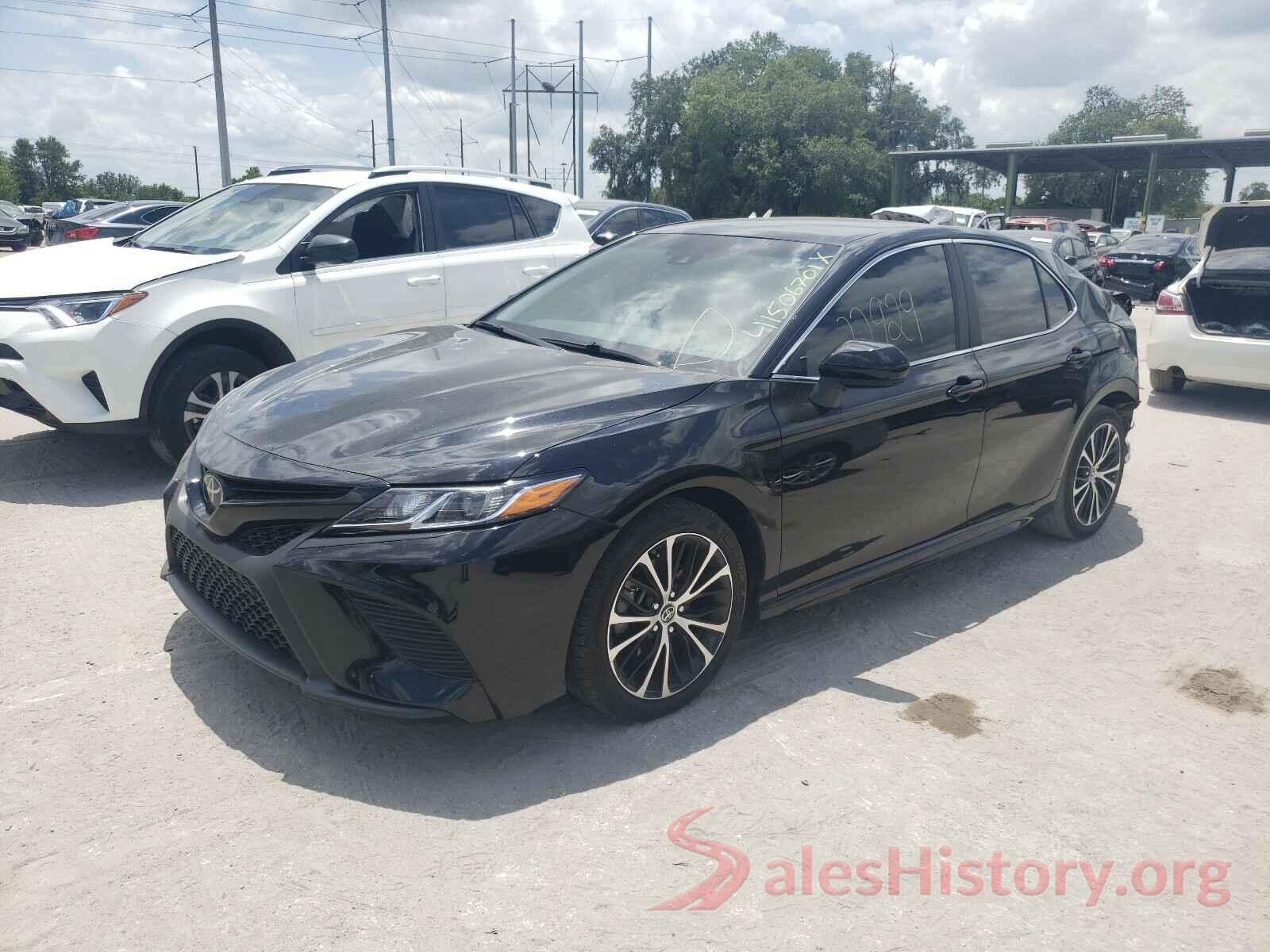 4T1B11HKXKU708961 2019 TOYOTA CAMRY