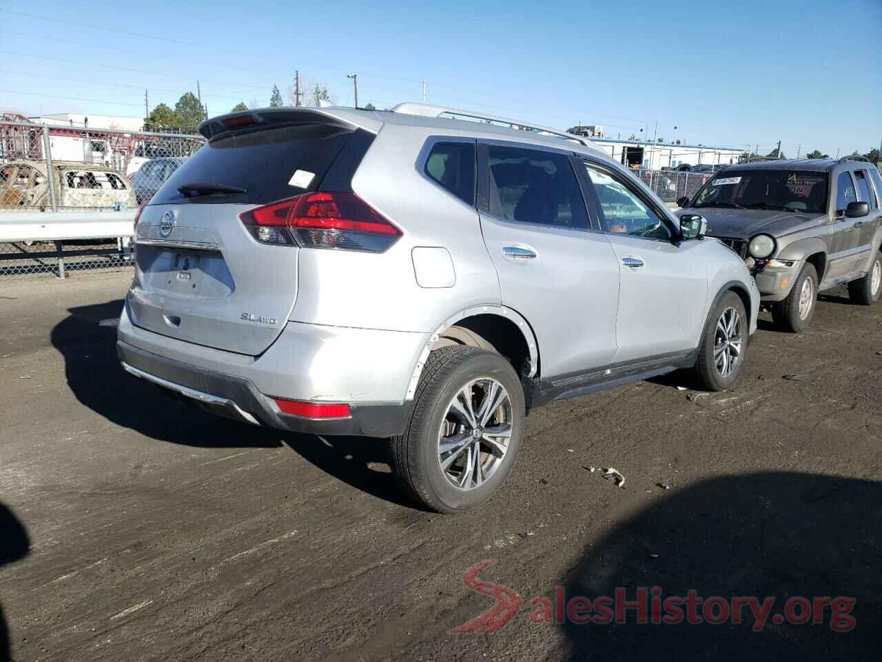 5N1AT2MV8JC742607 2018 NISSAN ROGUE