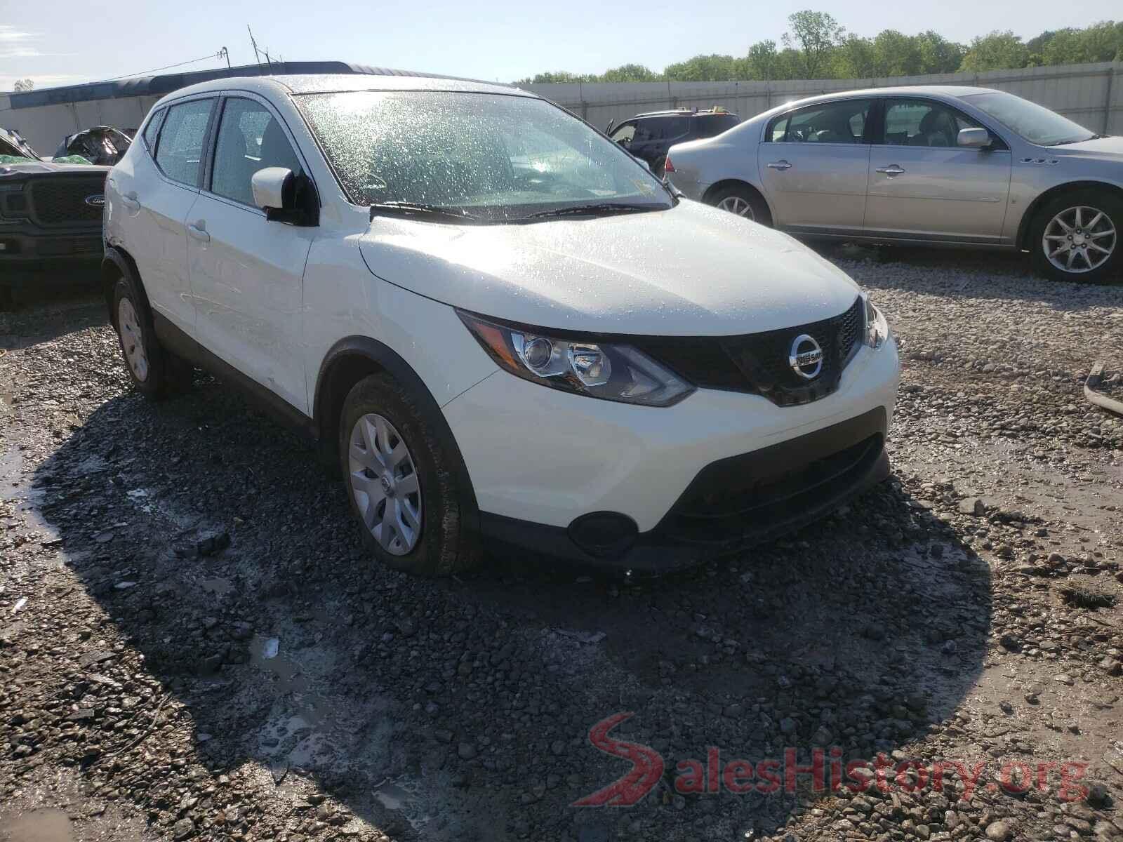 JN1BJ1CP5JW102335 2018 NISSAN ROGUE