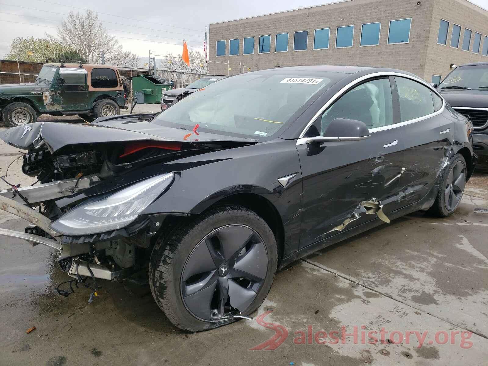 5YJ3E1EB2JF178803 2018 TESLA MODEL 3