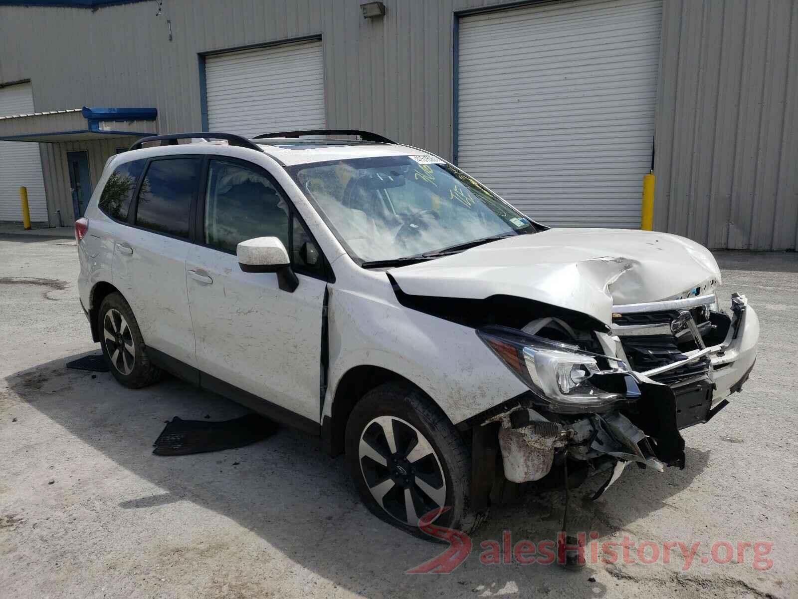 JF2SJAGC6JH610467 2018 SUBARU FORESTER