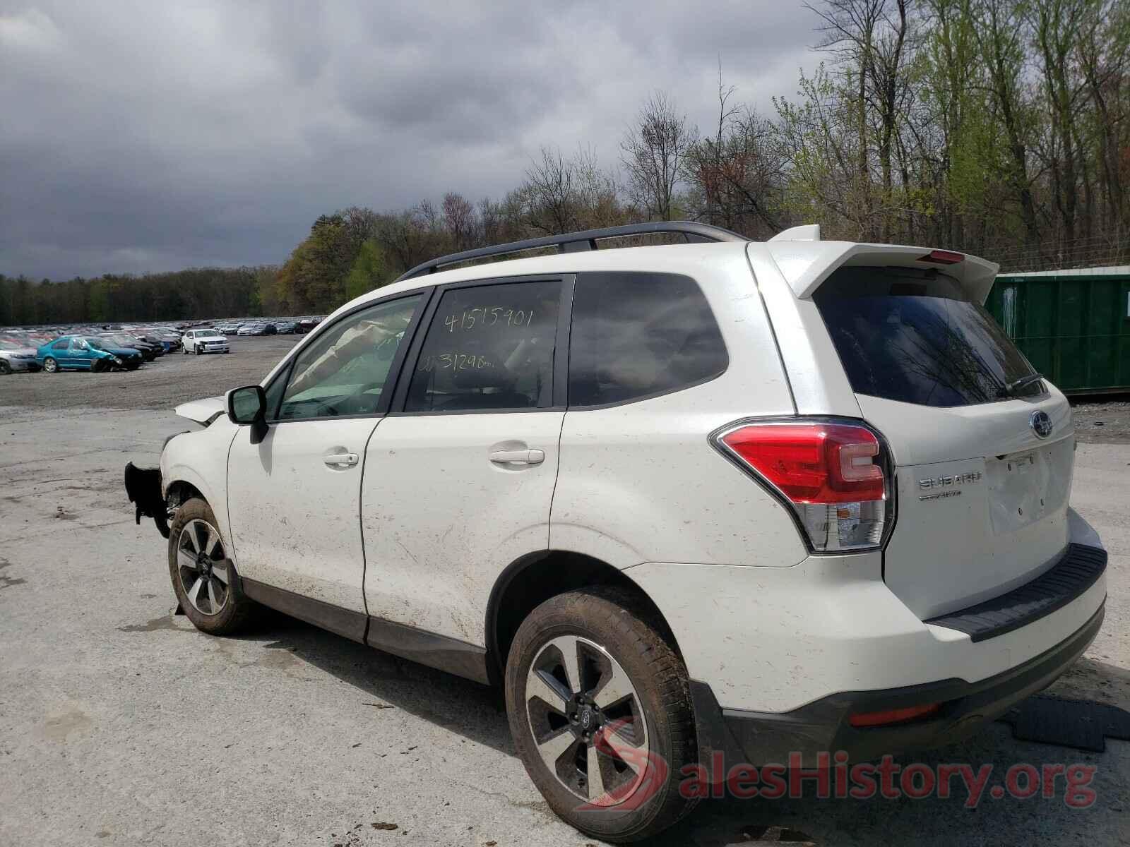 JF2SJAGC6JH610467 2018 SUBARU FORESTER