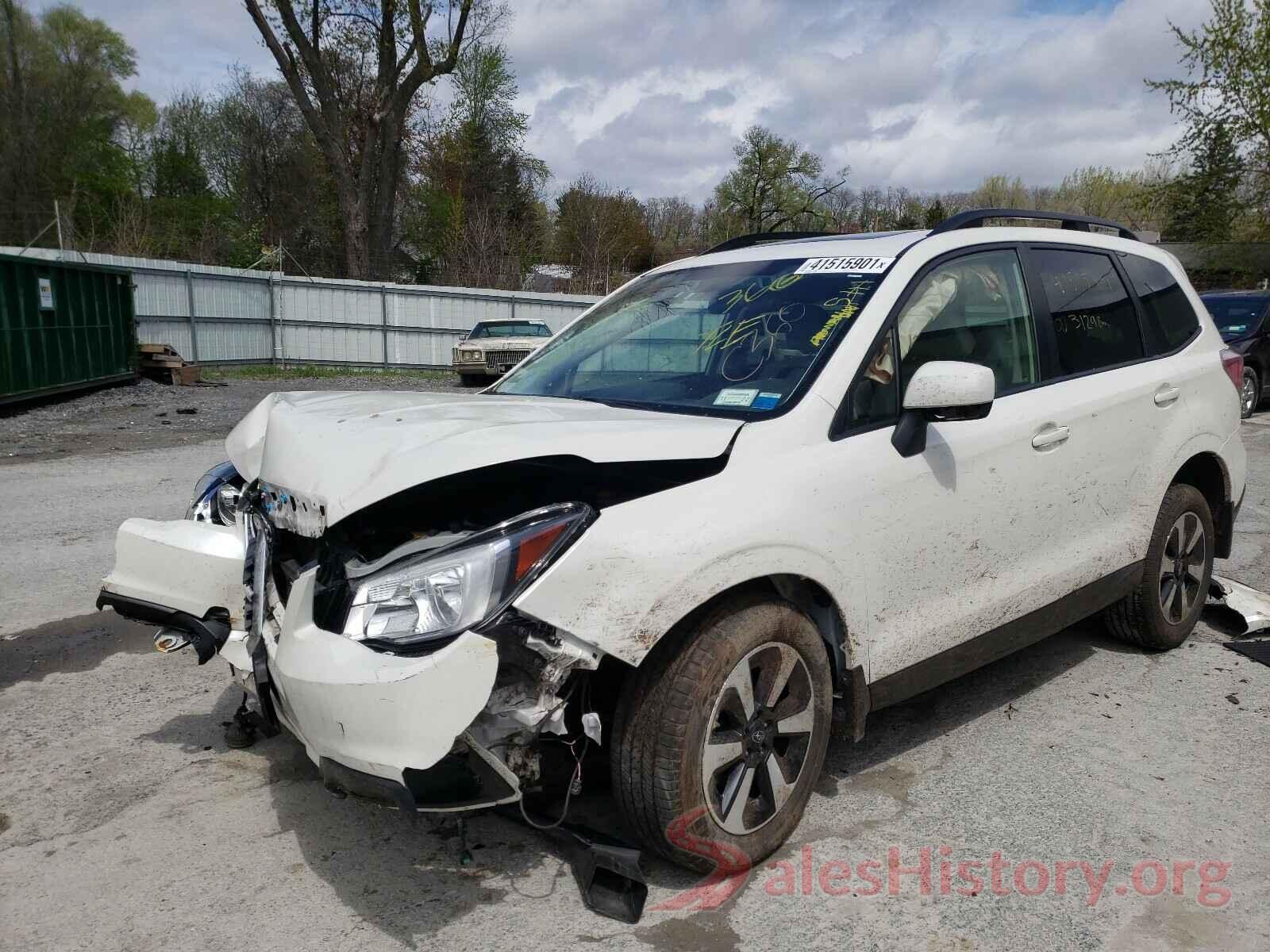 JF2SJAGC6JH610467 2018 SUBARU FORESTER