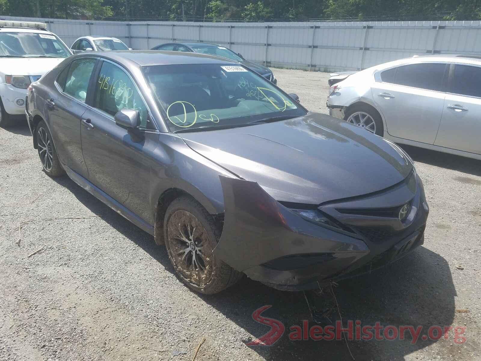 4T1B11HK1JU153641 2018 TOYOTA CAMRY