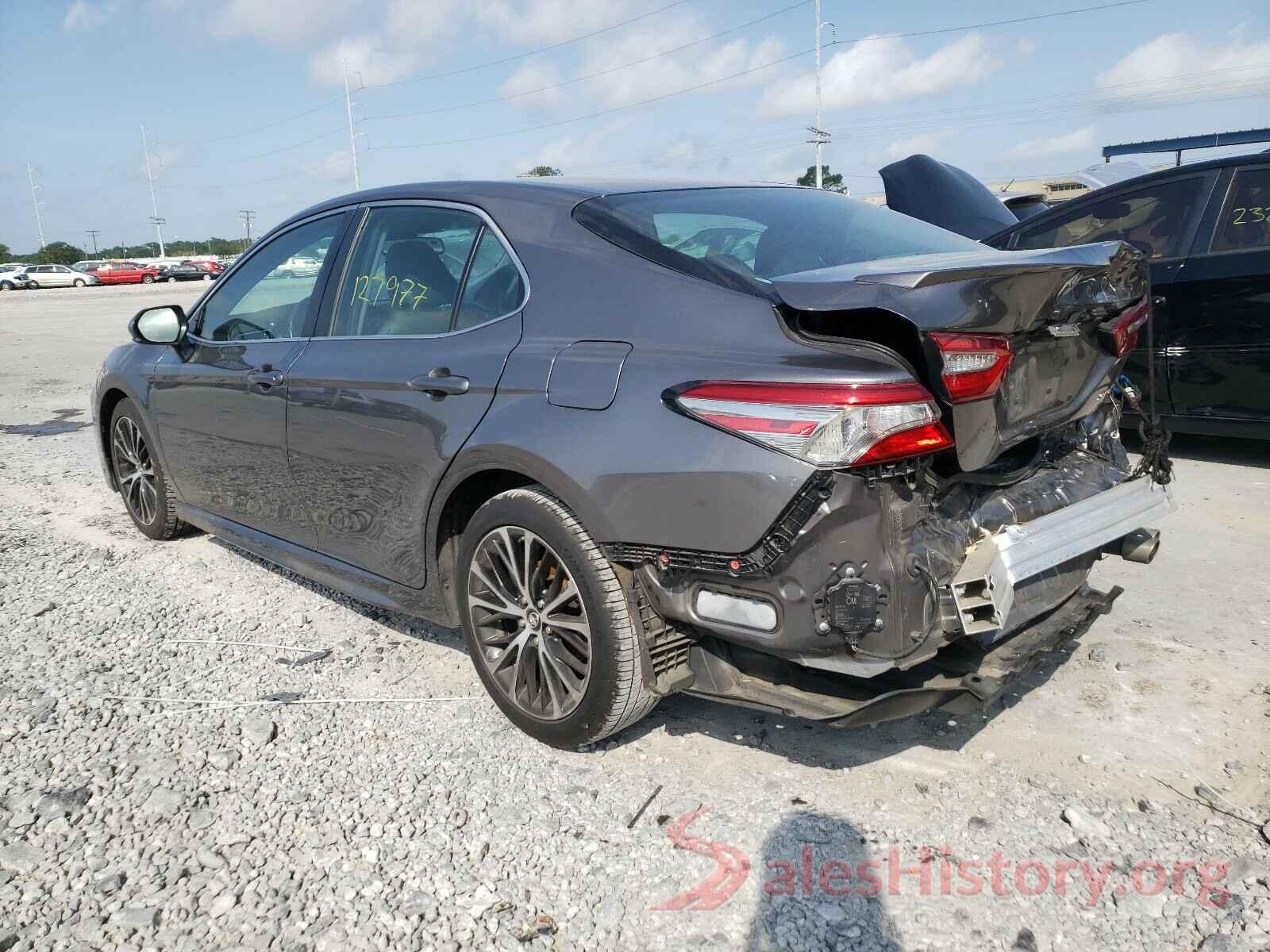 4T1B11HK6JU626143 2018 TOYOTA CAMRY