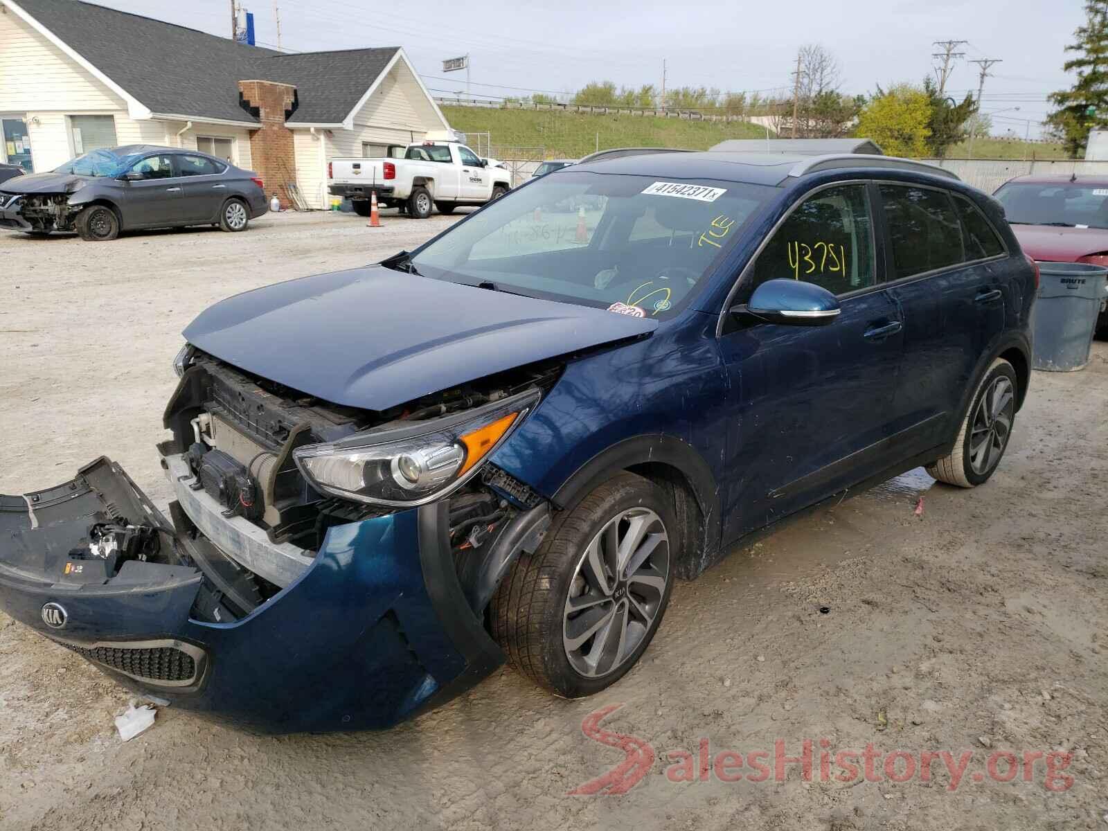 KNDCE3LC0H5067931 2017 KIA NIRO