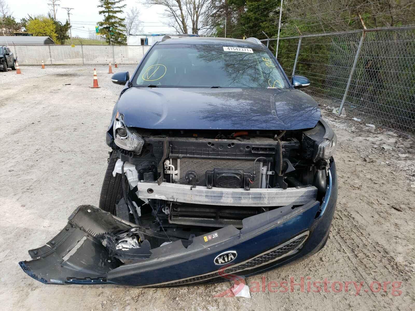 KNDCE3LC0H5067931 2017 KIA NIRO