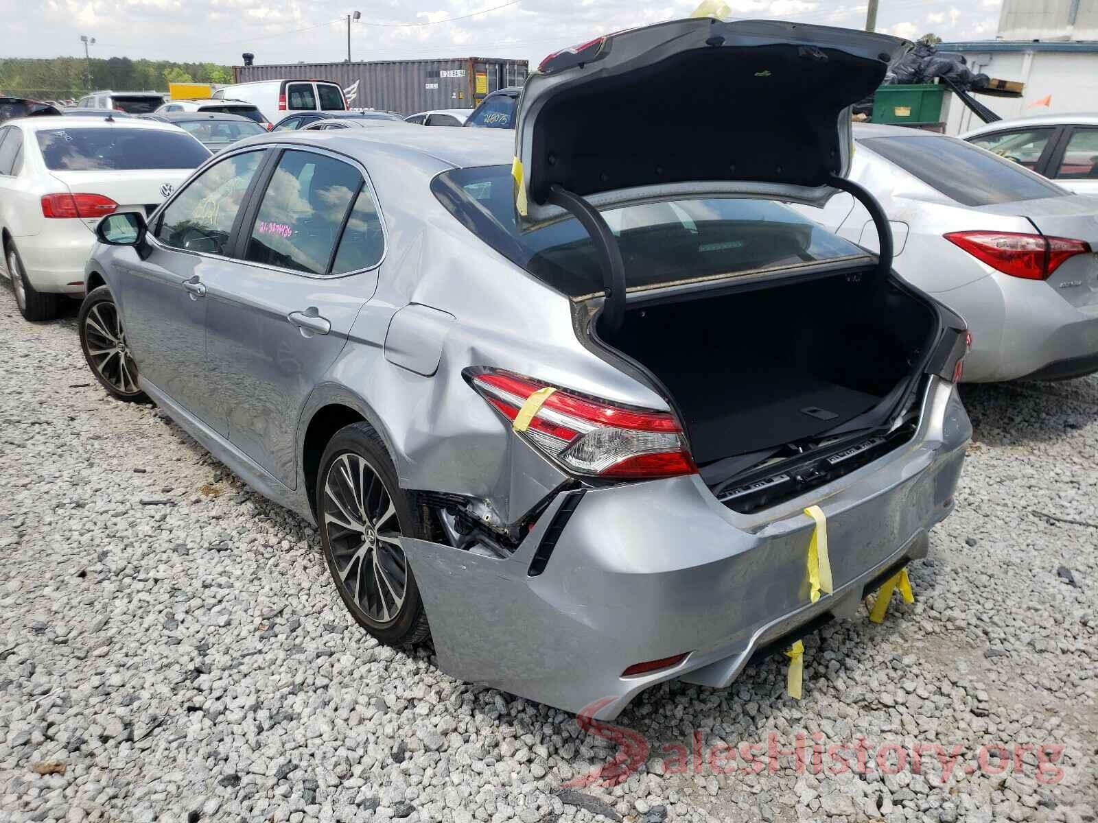 4T1B11HK0JU651006 2018 TOYOTA CAMRY