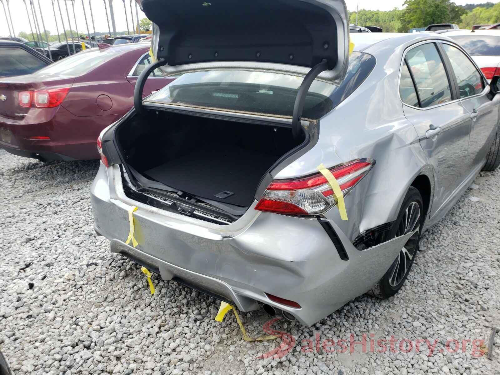 4T1B11HK0JU651006 2018 TOYOTA CAMRY