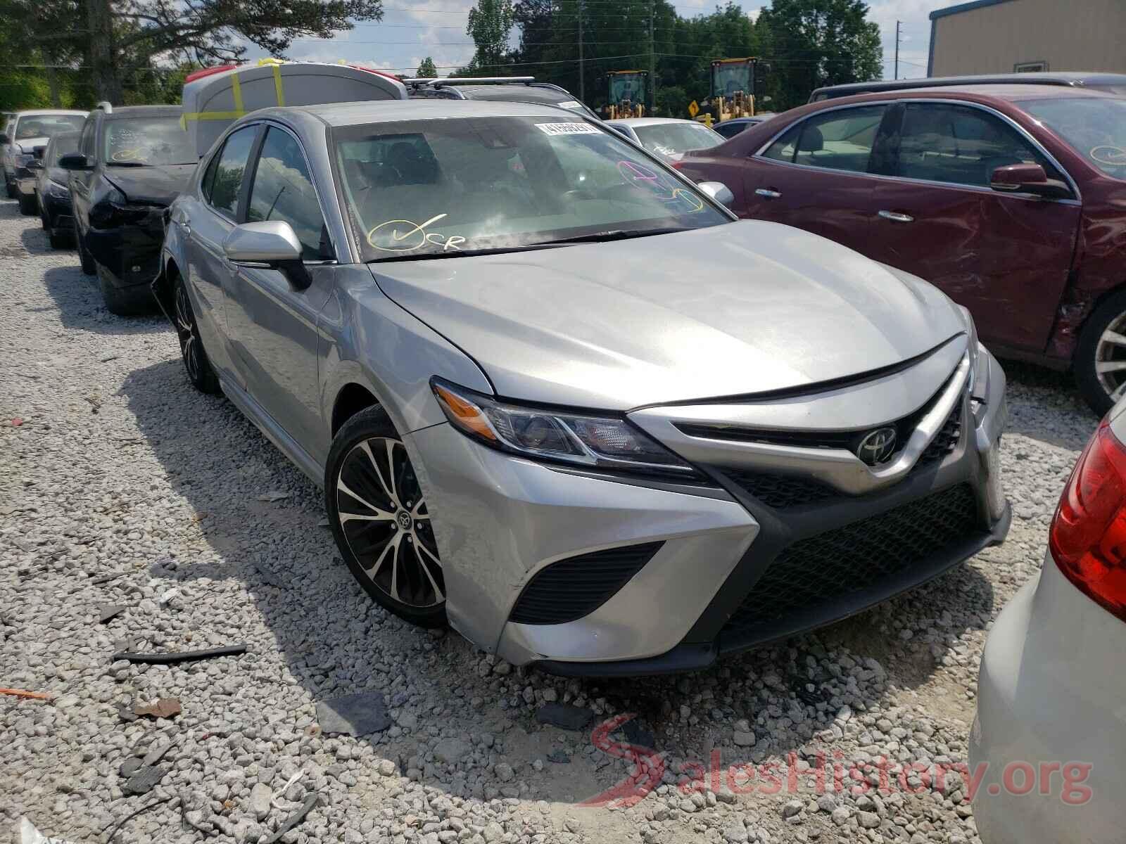 4T1B11HK0JU651006 2018 TOYOTA CAMRY