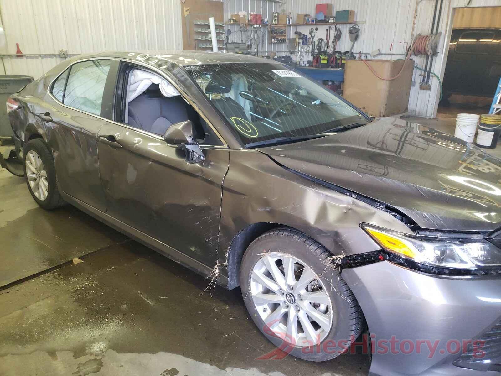 4T1B11HK3JU609607 2018 TOYOTA CAMRY