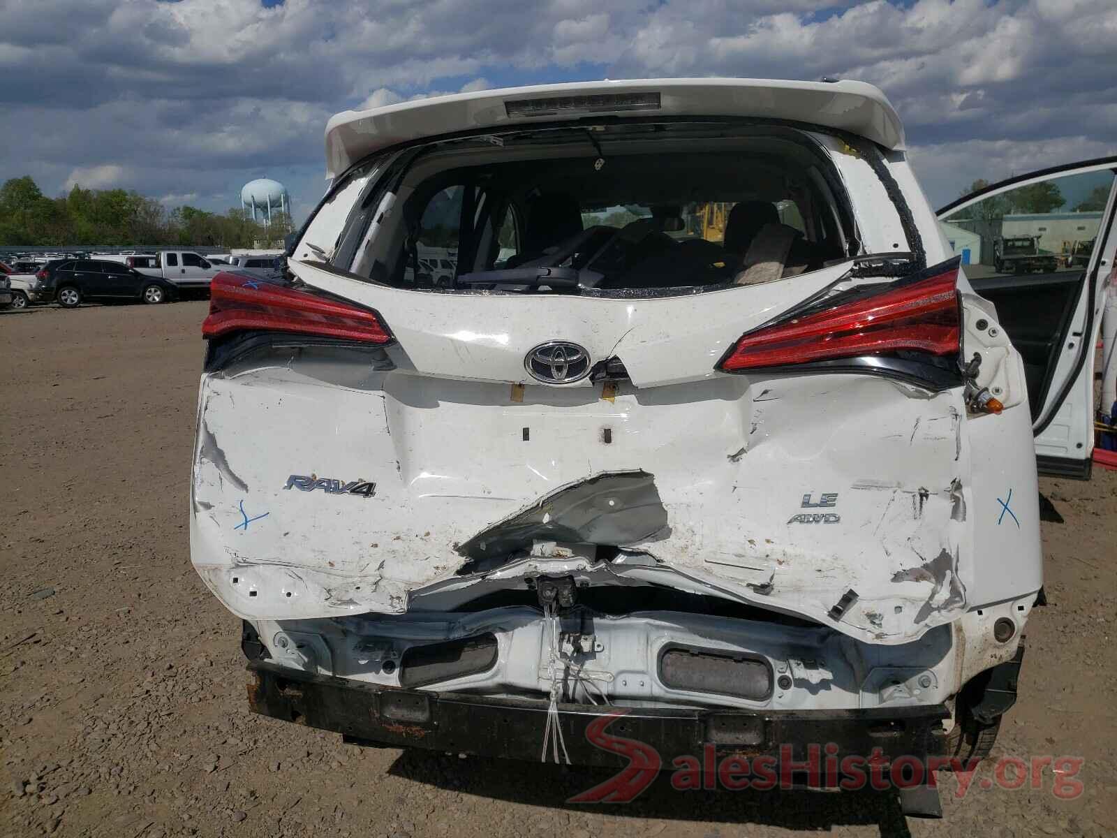 2T3BFREVXJW725568 2018 TOYOTA RAV4