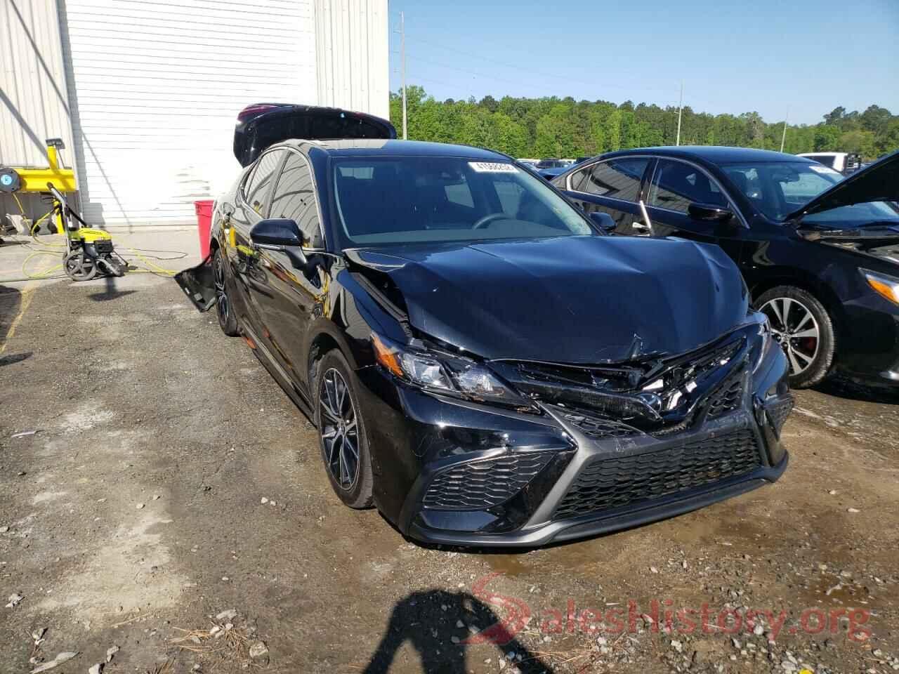 4T1G11AKXNU651004 2022 TOYOTA CAMRY