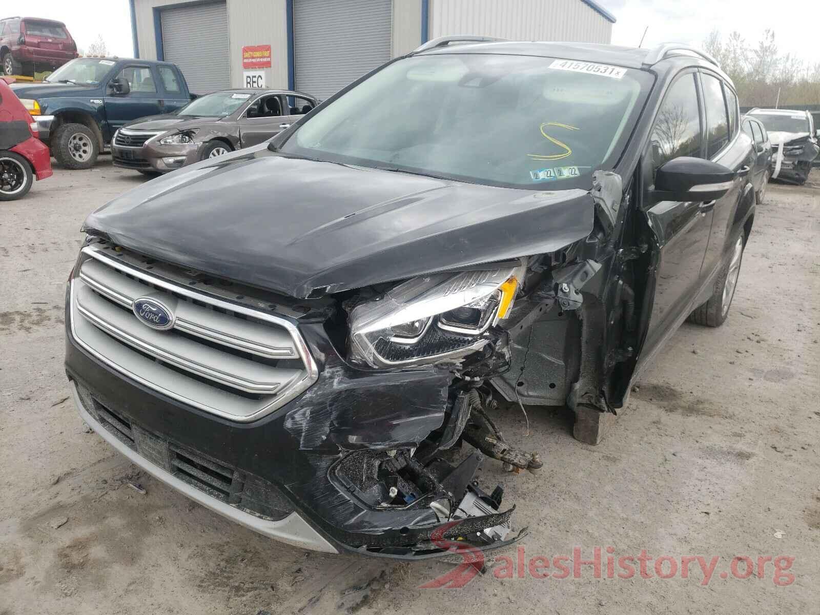 1FMCU9J93KUA10192 2019 FORD ESCAPE