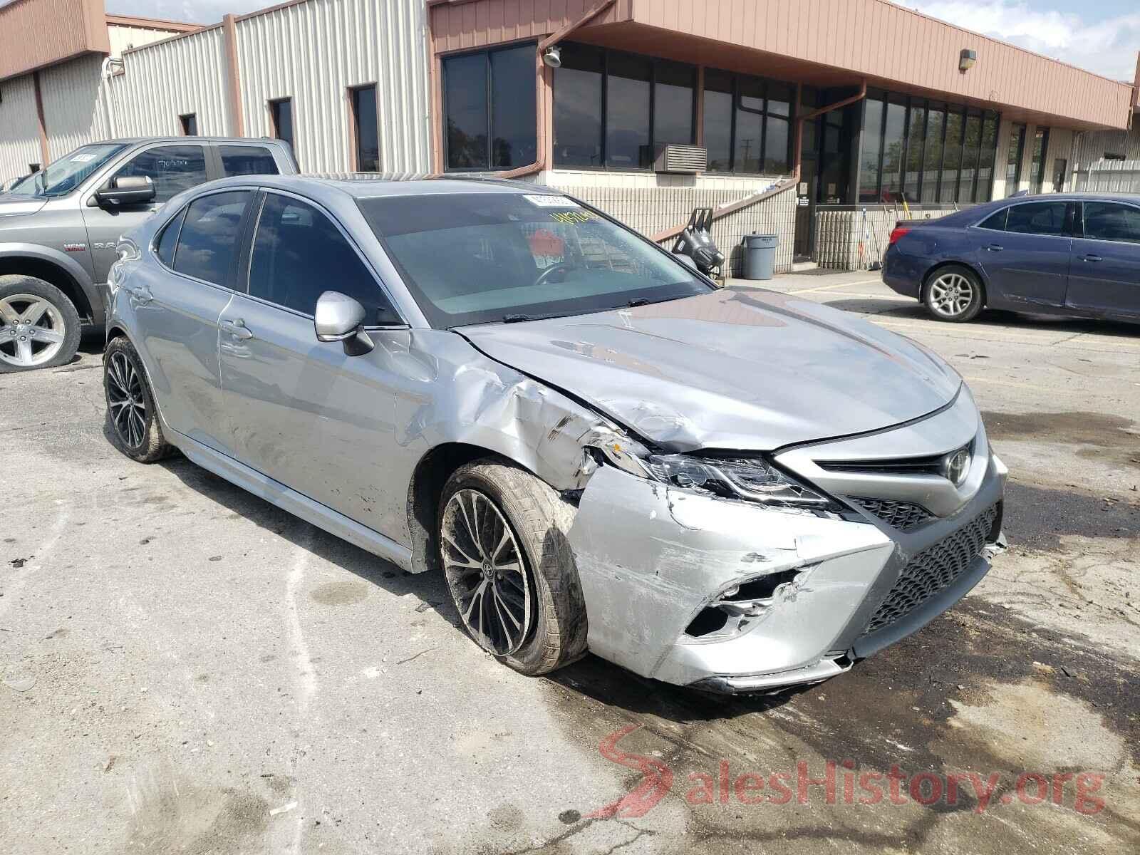 4T1B11HK4JU139751 2018 TOYOTA CAMRY