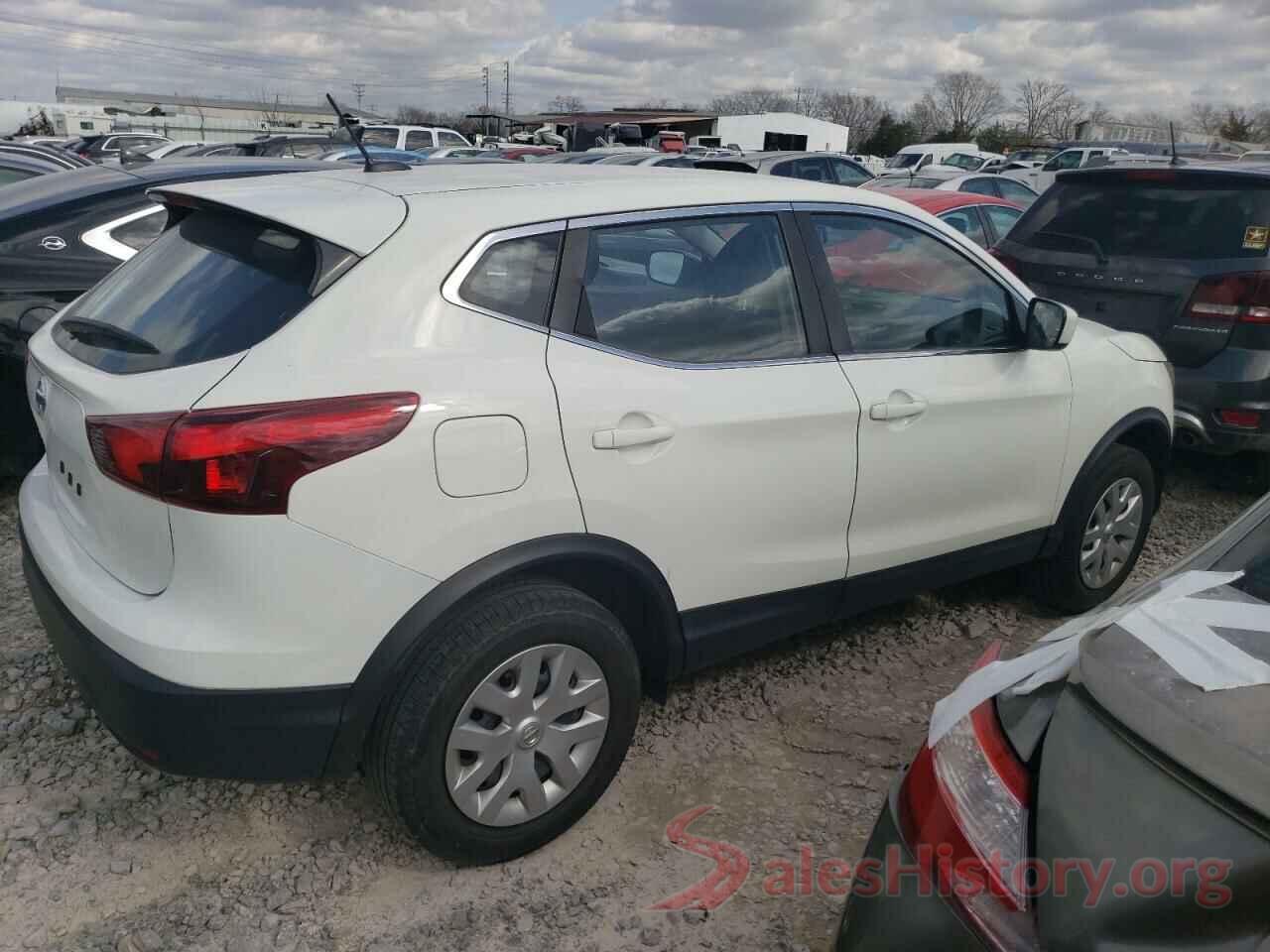 JN1BJ1CP4JW156046 2018 NISSAN ROGUE