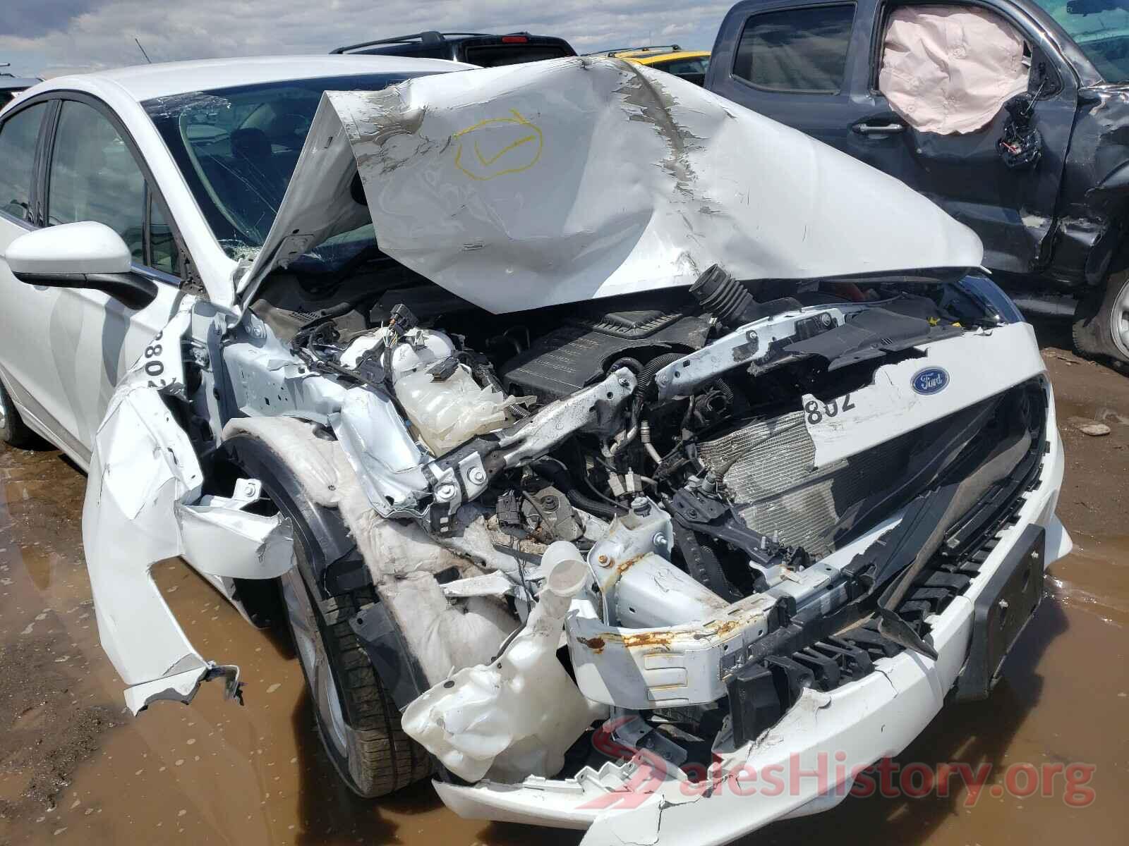 3FA6P0UU4JR241621 2018 FORD FUSION