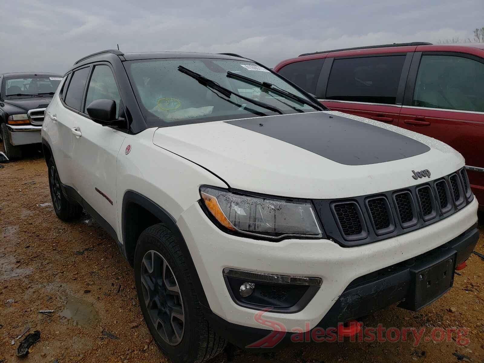 3C4NJDDB2JT480147 2018 JEEP COMPASS