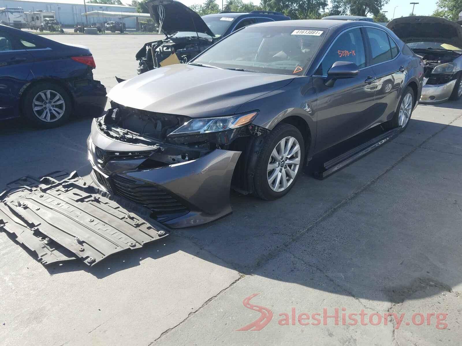 4T1B11HK8JU090618 2018 TOYOTA CAMRY